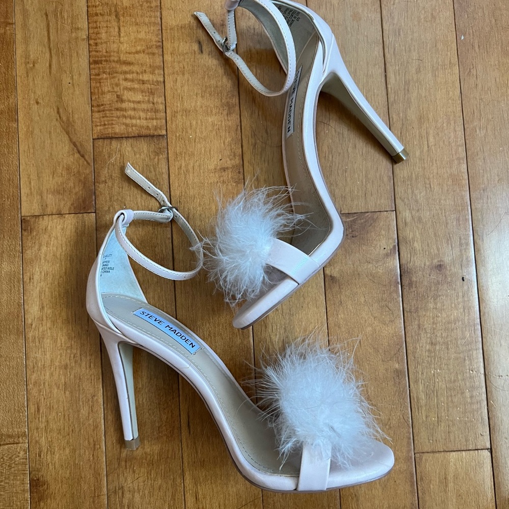 Steve Madden Heels with feathers